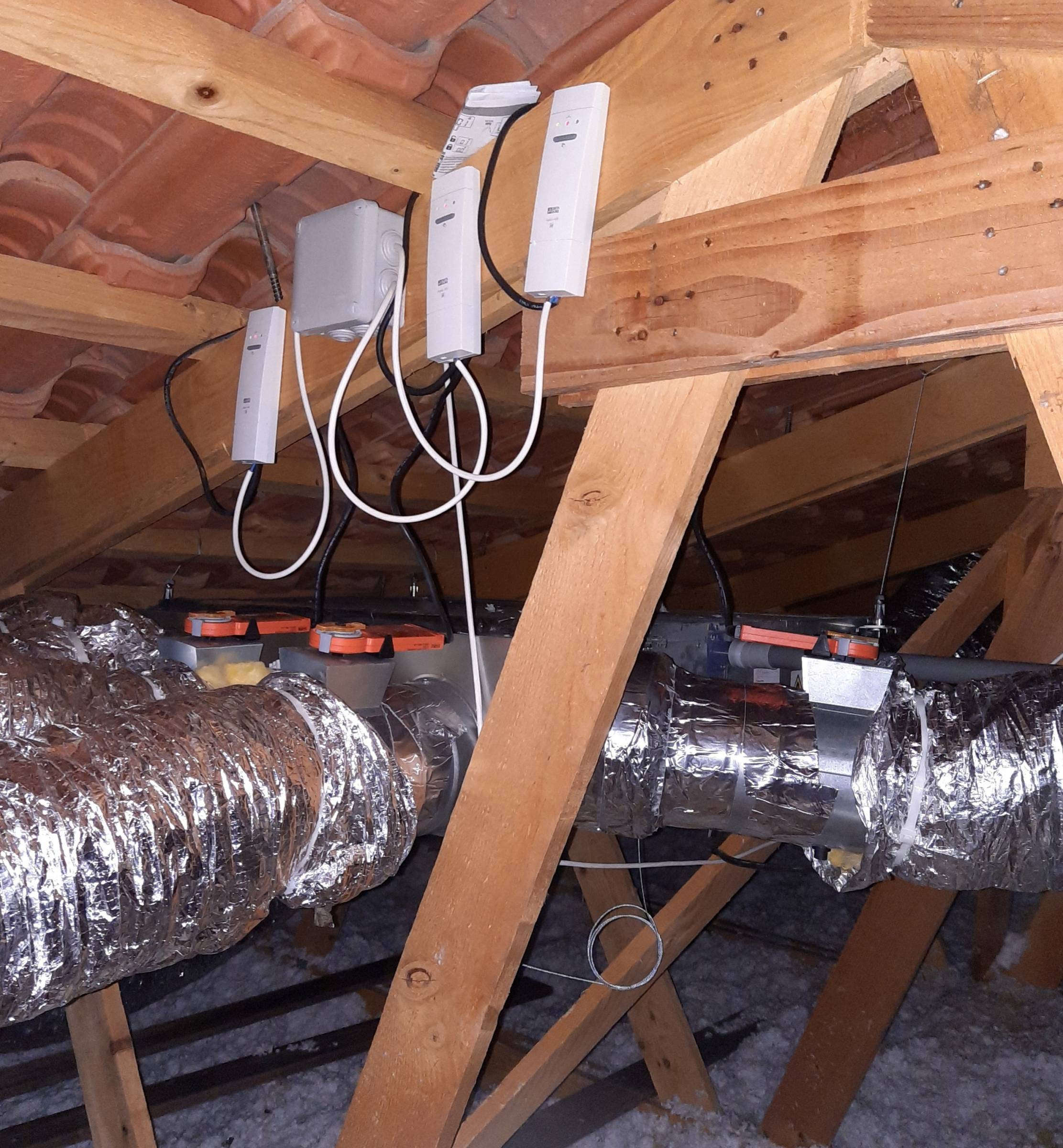 Installation d'un système de climatisation réversible type gainable avec régulation zoning sans fils à Montpellier